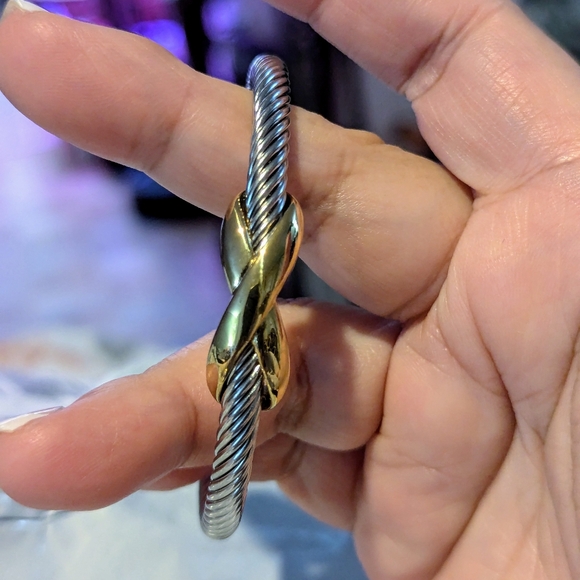 Bangles & Bracelets - Picture 7 of 16